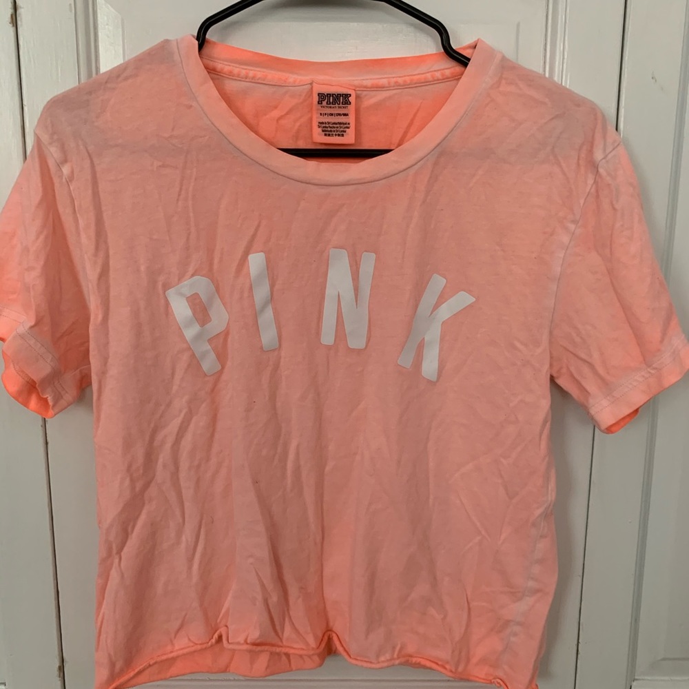 Cropped pink PINK tee shirt